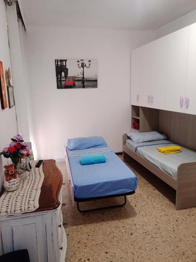 "House Of Lella" Appartamento 2 Camere Da Letto Милано Екстериор снимка